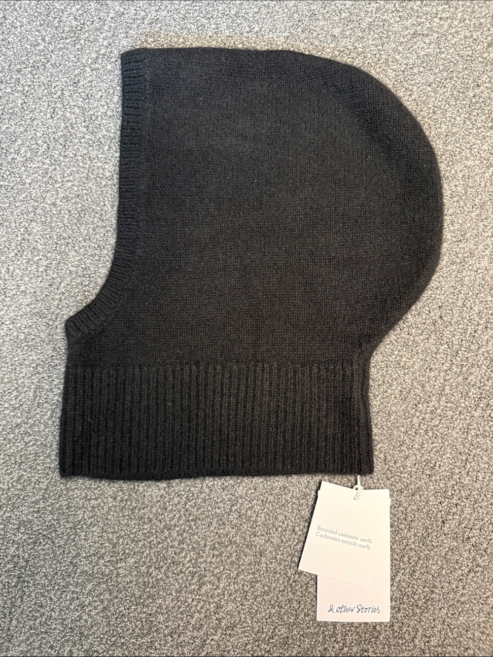 & Other Stories Fitted Cashmere Hood in Black